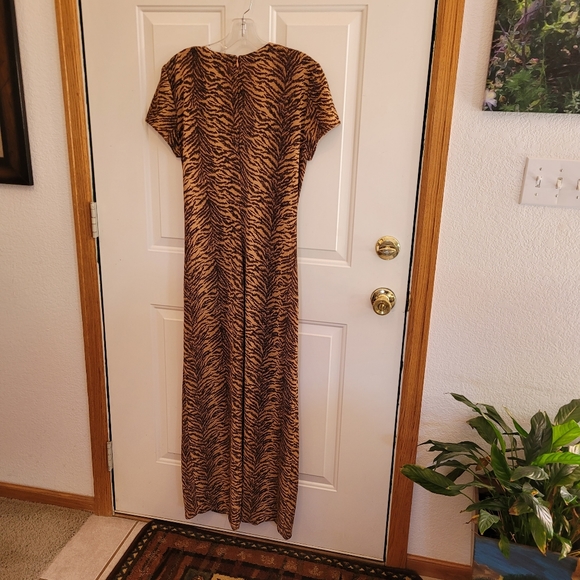 Womens full length elegant dress - Picture 4 of 4